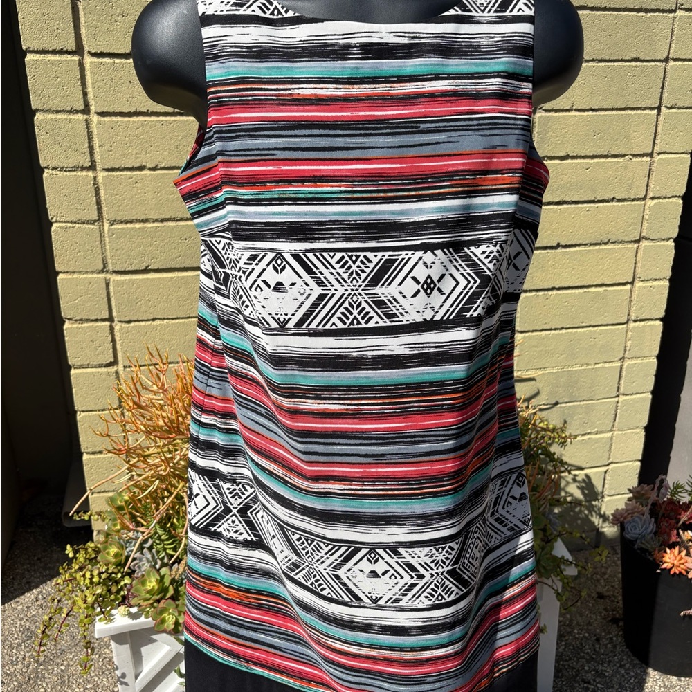 Pattern Sleeveless Dress - Picture 7 of 14